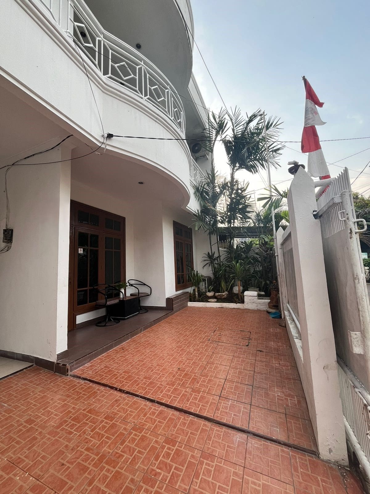 Sewa Rumah tinggal yang nyaman dengan luas 170m2 Di Jakarta Barat (ID) - Foto 9