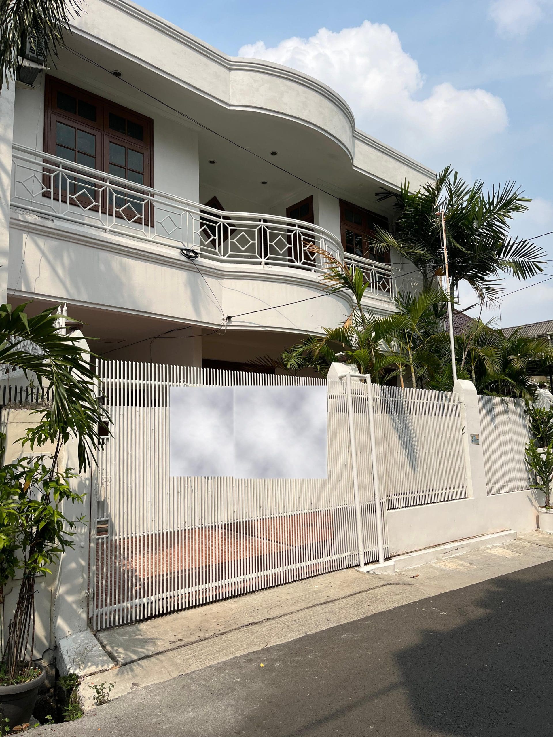 Sewa Rumah tinggal yang nyaman dengan luas 170m2 Di Jakarta Barat (ID)