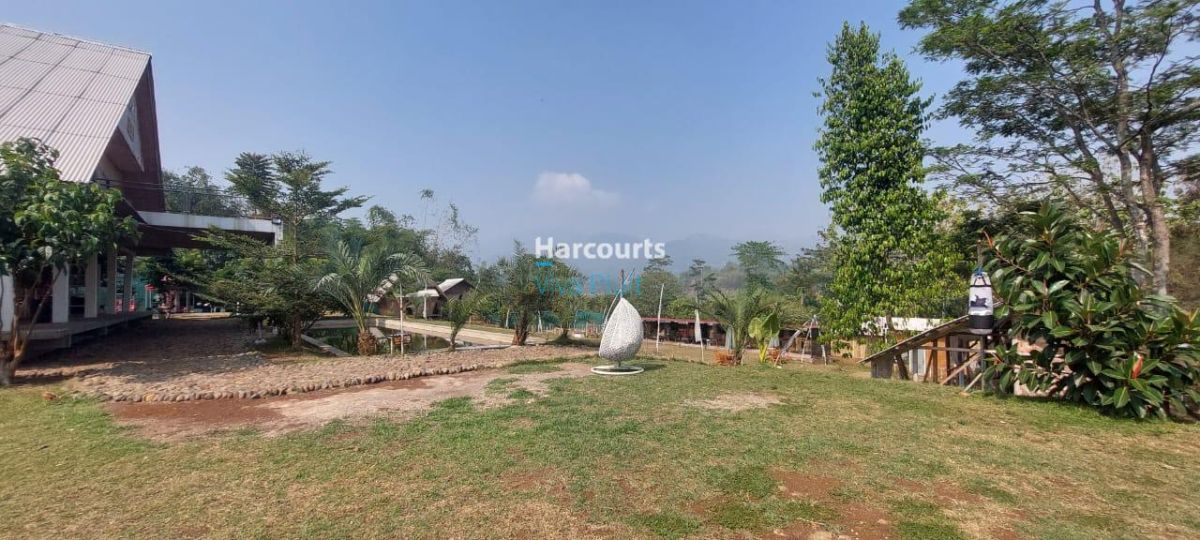 DIJUAL CEPAT – VILLA LUAS &amp; ASRI DI DESA MARGAHURIP, BANDUNG - Foto 3