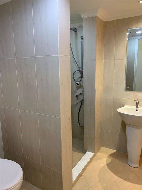 Apartemen Grand Tropic Jl. Letjen S Parman Jakarta Barat (AS) - Foto 2