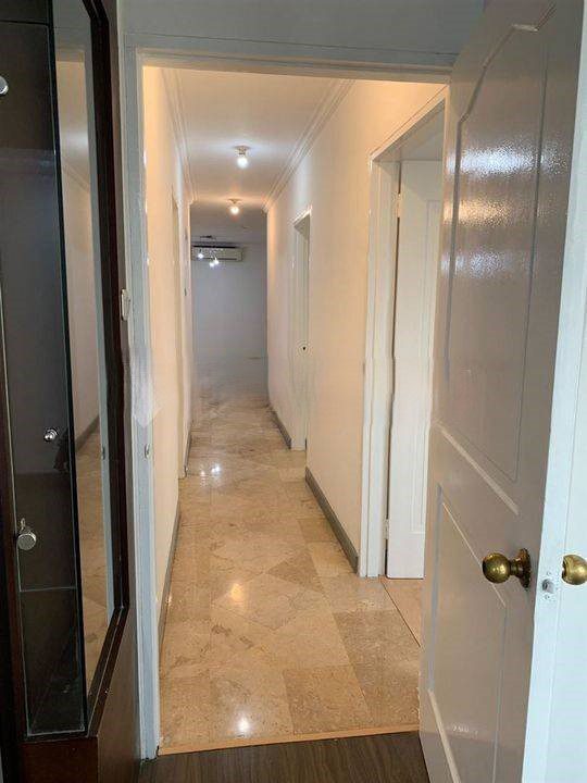 Apartemen Grand Tropic Jl. Letjen S Parman Jakarta Barat (AS) - Foto 6
