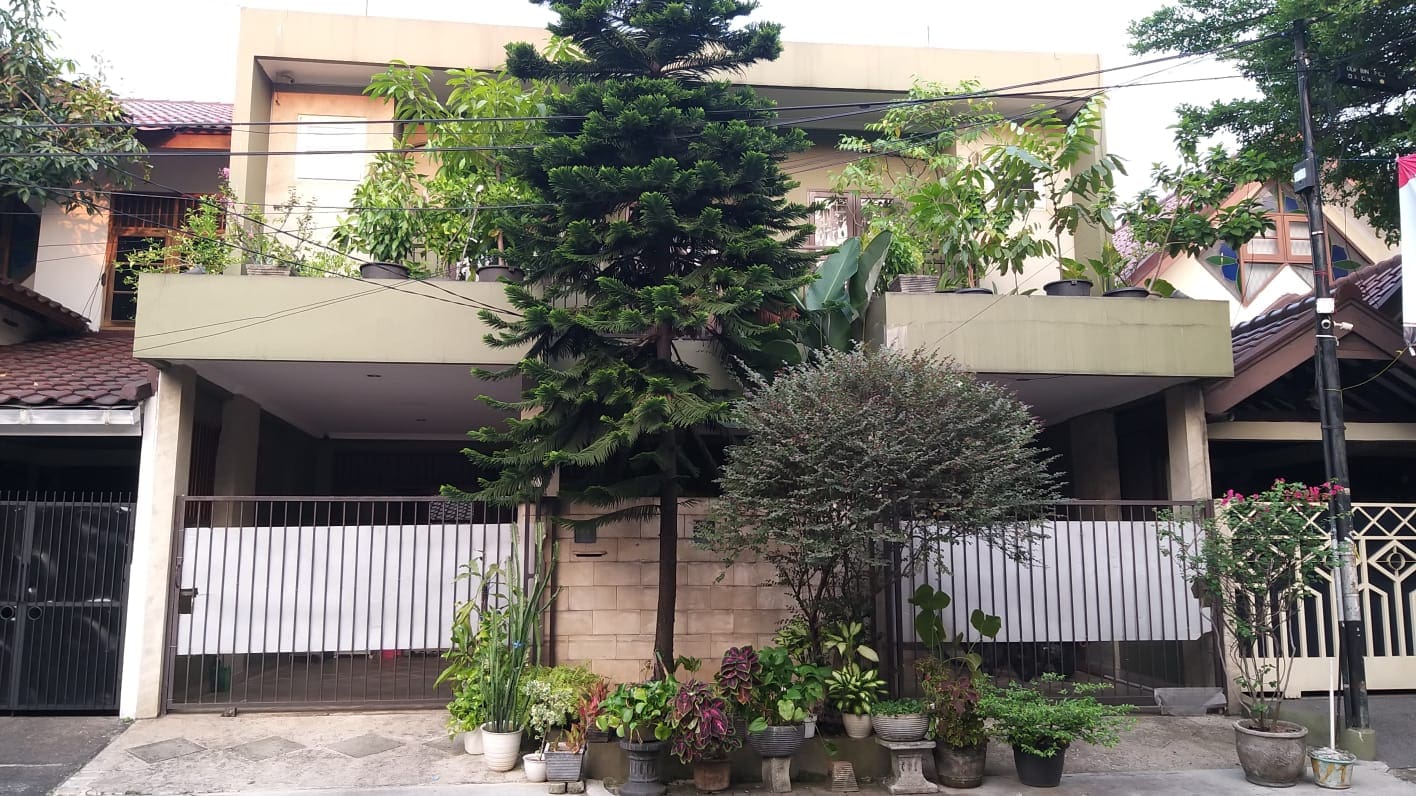 Dijual rumah daerah sektor 5 bintaro jaya tangerang selatan