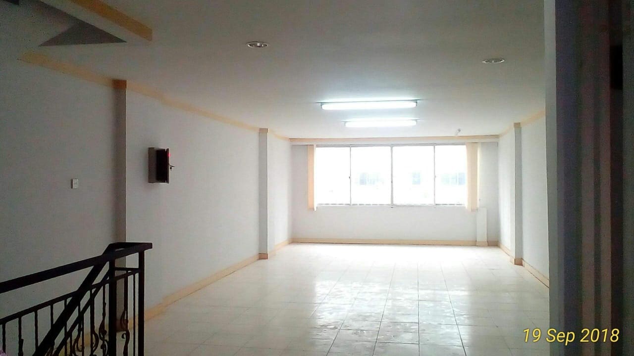 Sewa Cepat Ruko Siap Pakai di Central Park , Jl Letjen S Parman Jakarta Barat (ID)