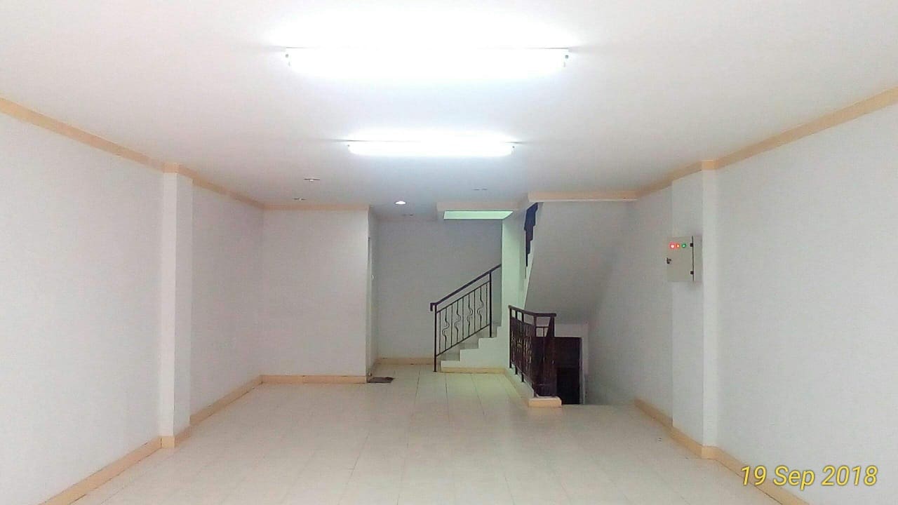 Sewa Cepat Ruko Siap Pakai di Central Park , Jl Letjen S Parman Jakarta Barat (ID) - Foto 8