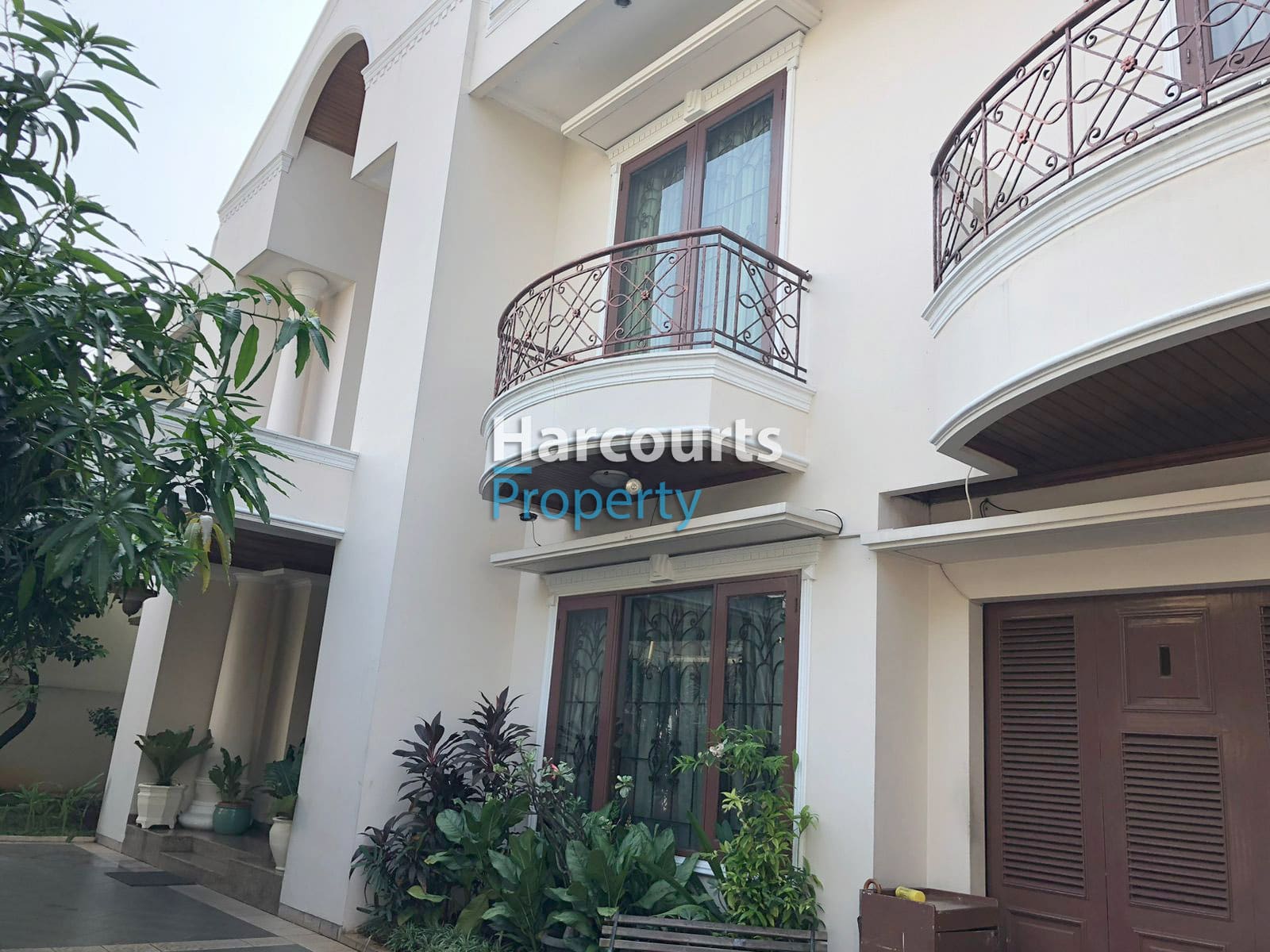 RUMAH DI JUAL CLUSTER PINEWOOD BUKIT CIMANGGU CITY, POSISI HOOK TANAH LUAS