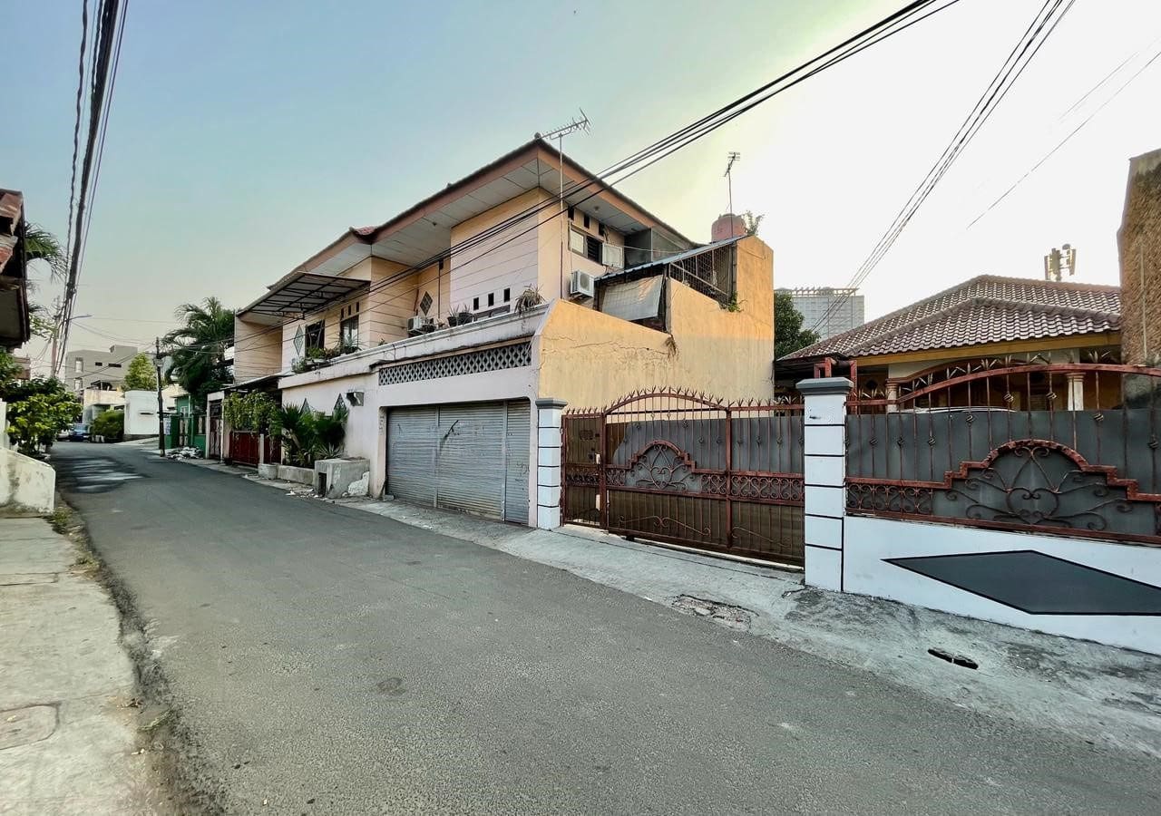 Jual Rumah di Kebon Jeruk Belakang RCTI Jakarta Barat (RR)