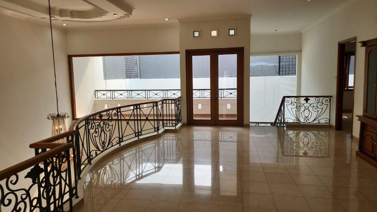 Jual Rumah di Villa Gading Indah Kelapa Gading Jakarta Utara (CR) - Foto 2
