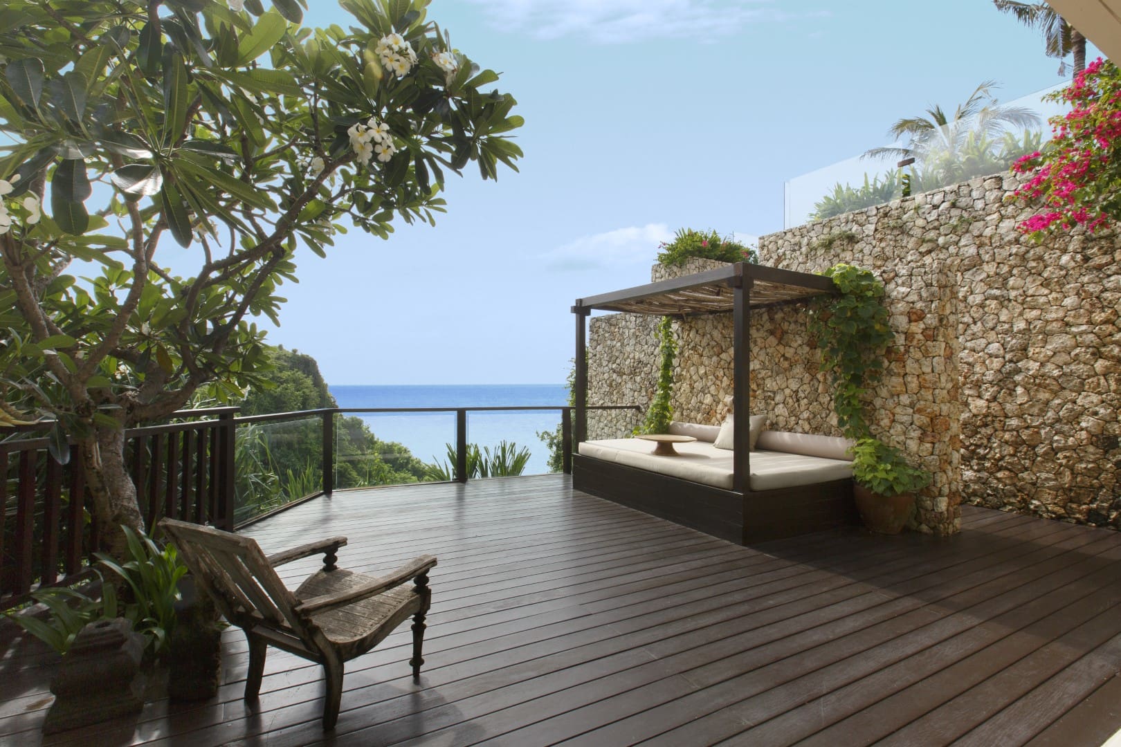Breathtaking Cliff Front Villa with Outstanding Ocean Views - Foto 6