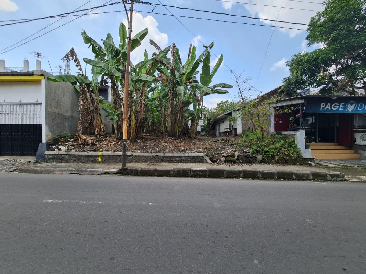 Tanah murah strategis di jalan letjen sutoyo Solo - Foto 2