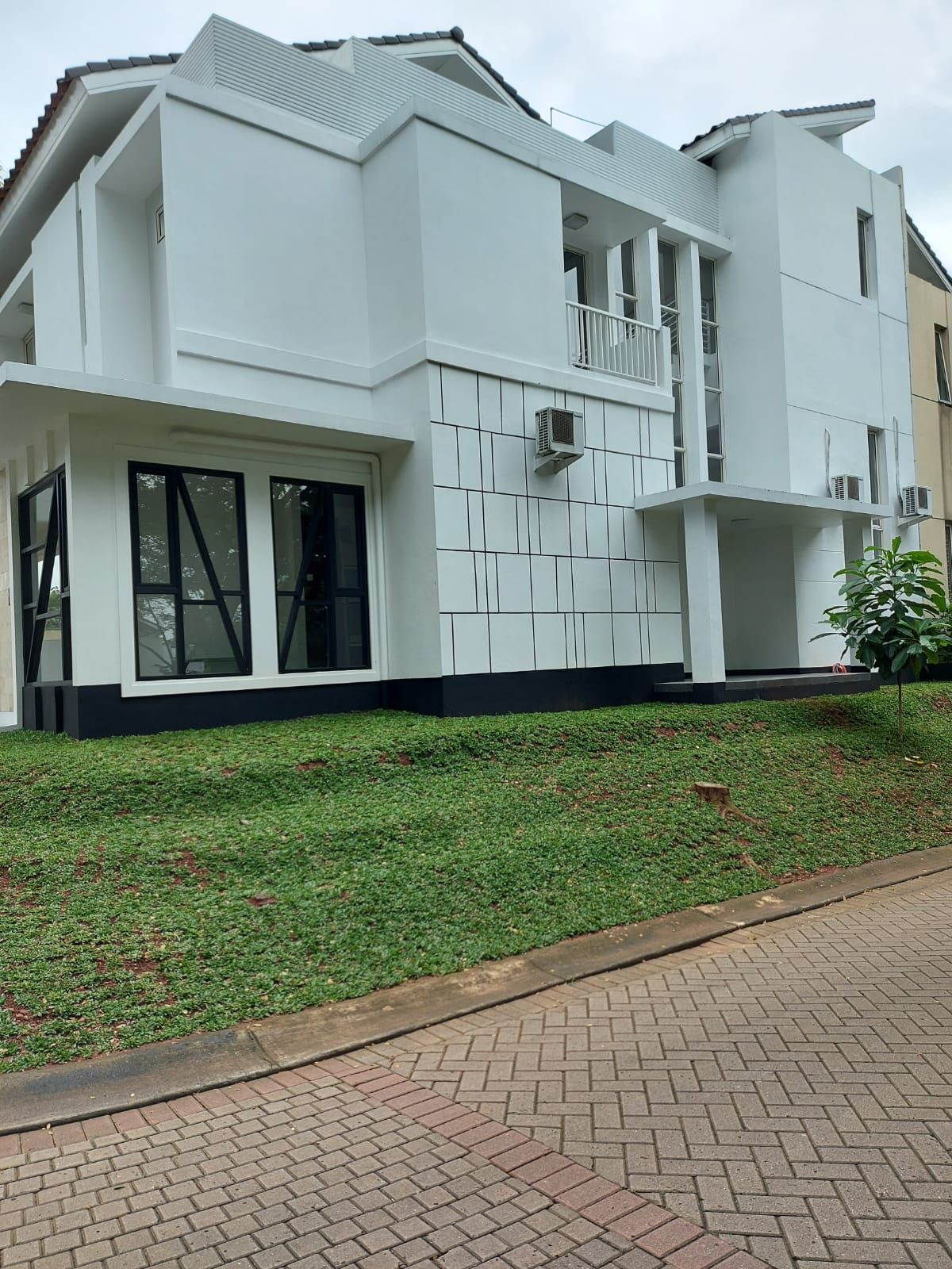 dijual rumah siap huni daerah bintaro sek7