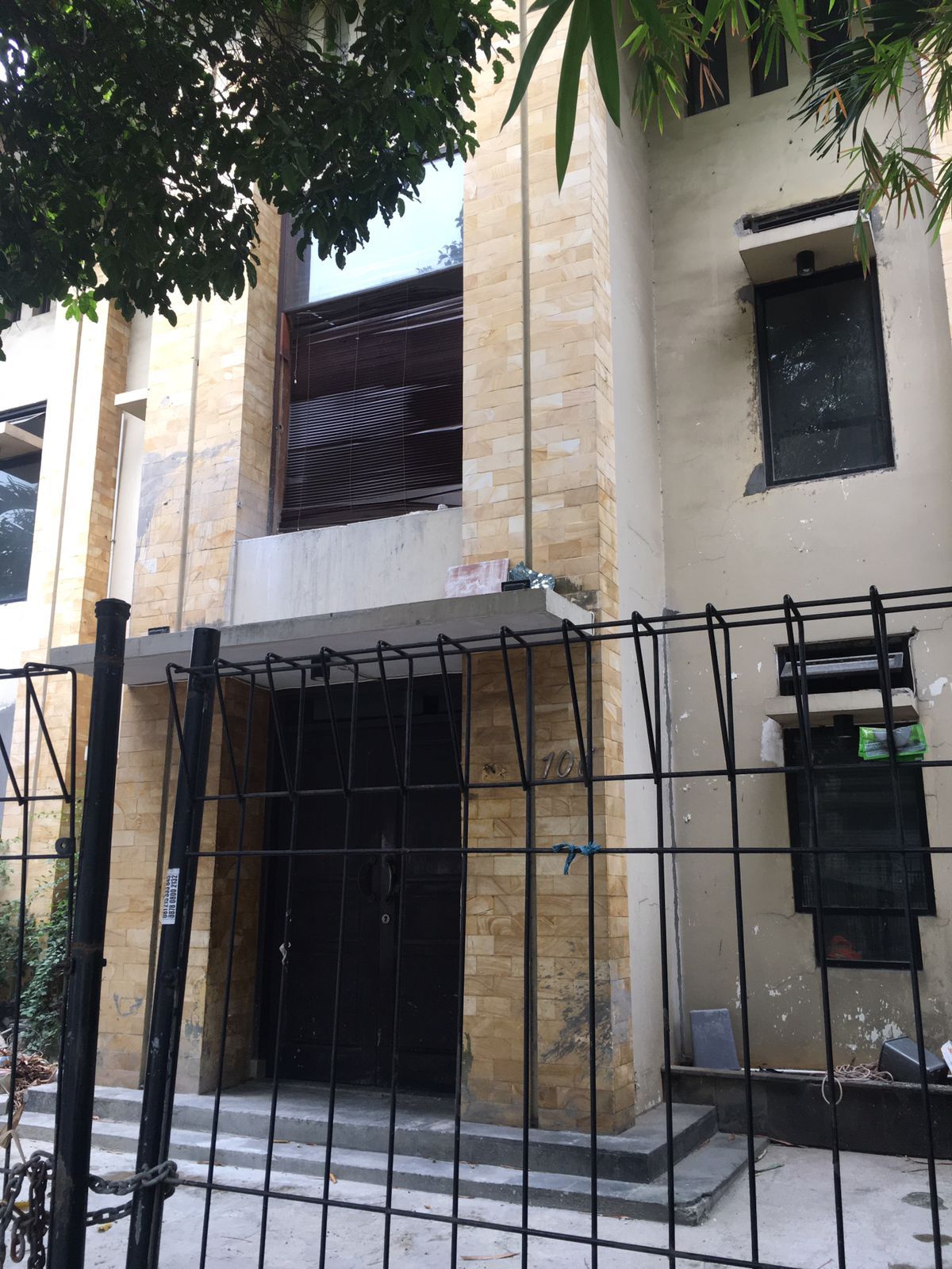 Dijual rumah cocok untuk kantor dan usaha daerah benhil jakarta pusat