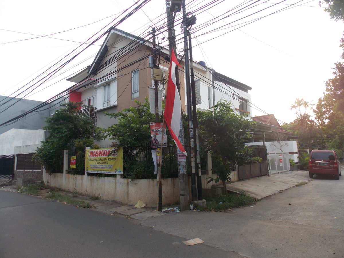 Dijual rumah hitung tanah daerah pondok aren tangerang selatan - Foto 12