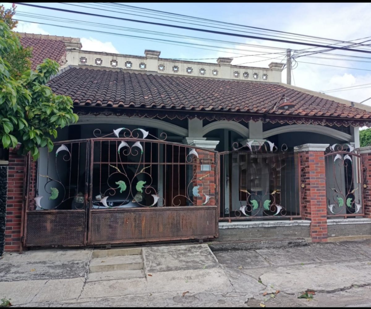 Rumah Strategis Cocok Untuk Tempat Usaha di Gentan Solo