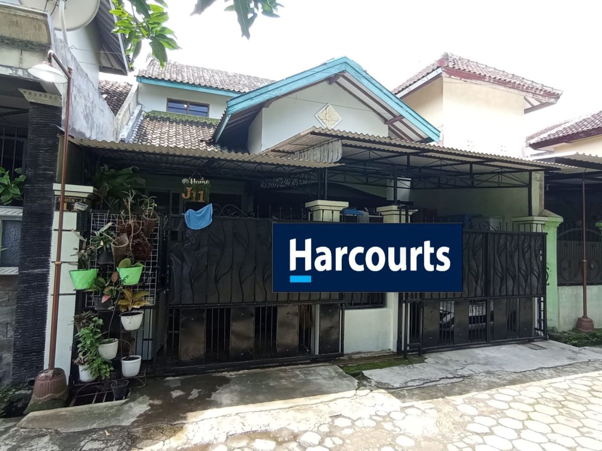 Rumah 1,5 lantai strategis siap pakai dekat luwes Gentan Solo