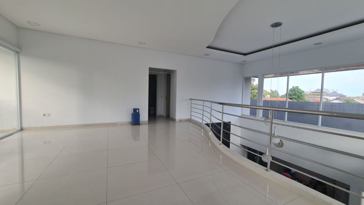 Rumah baru minimalis pusat kota solo - Foto 3
