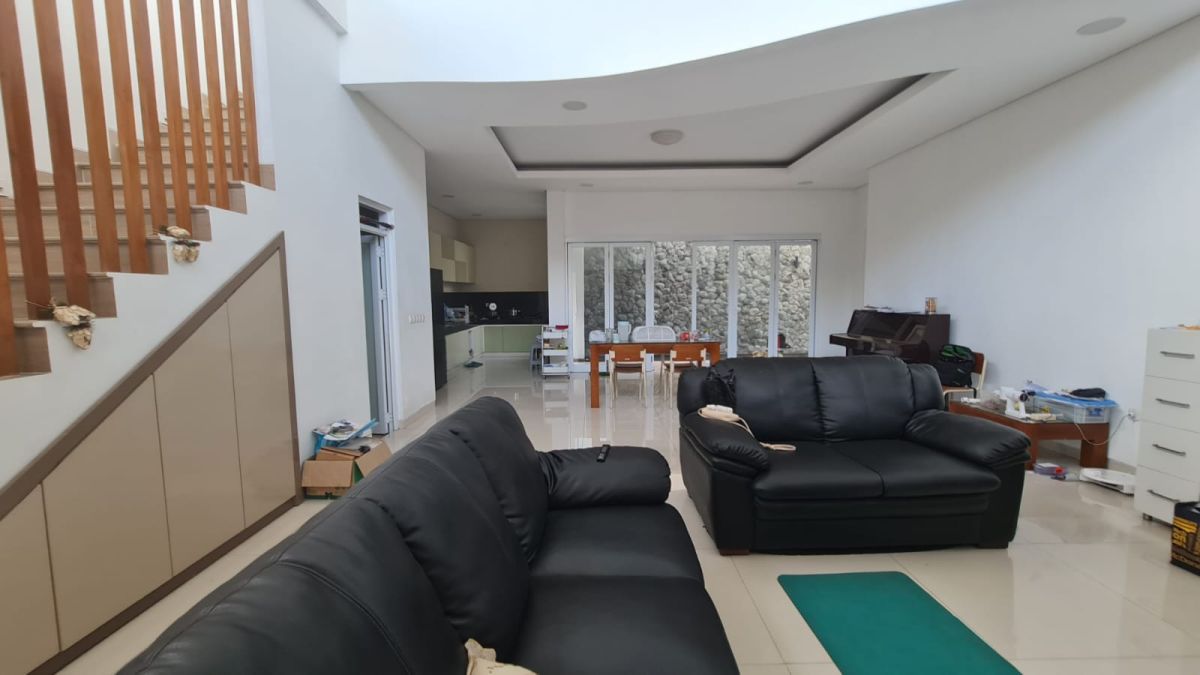 Rumah baru minimalis pusat kota solo - Foto 4