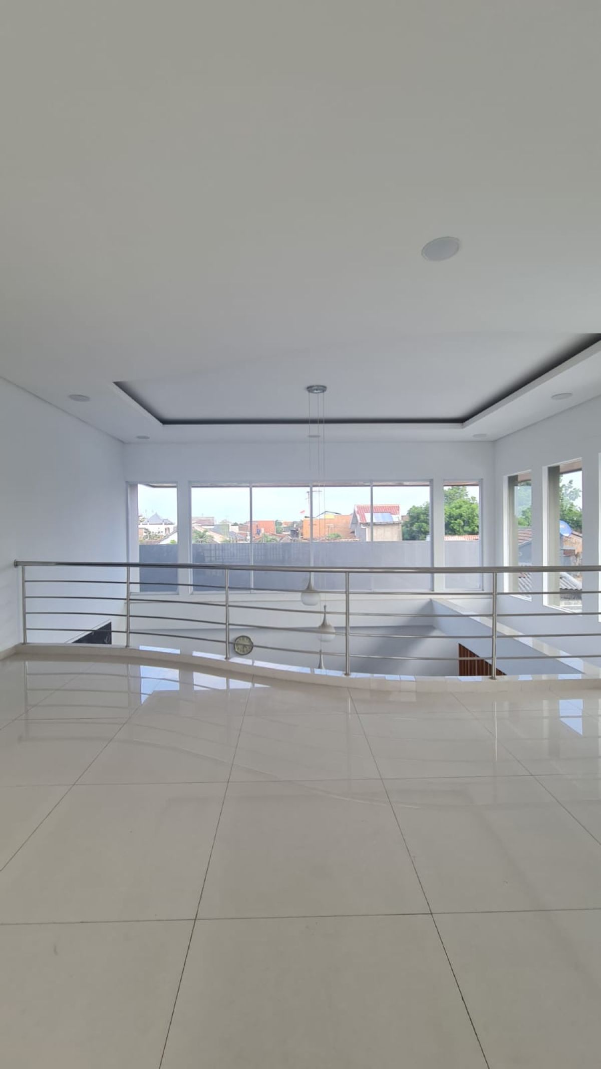 Rumah baru minimalis pusat kota solo - Foto 9