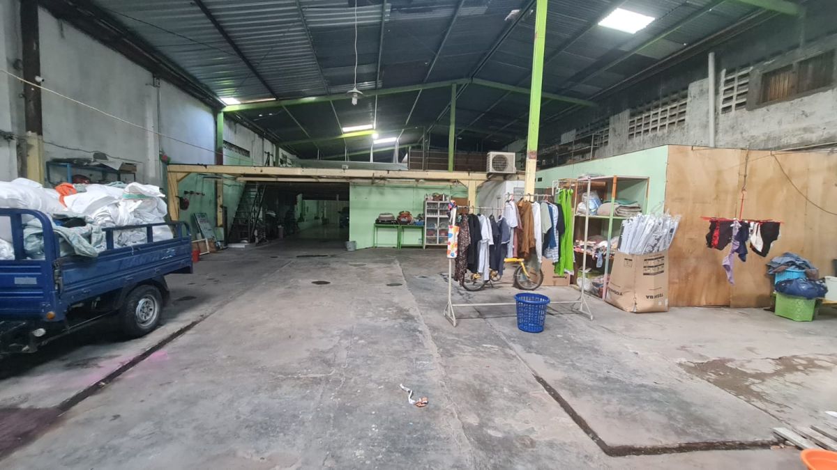 Gudang atau ruang usaha strategis siap pakai pasar kliwon solo - Foto 7