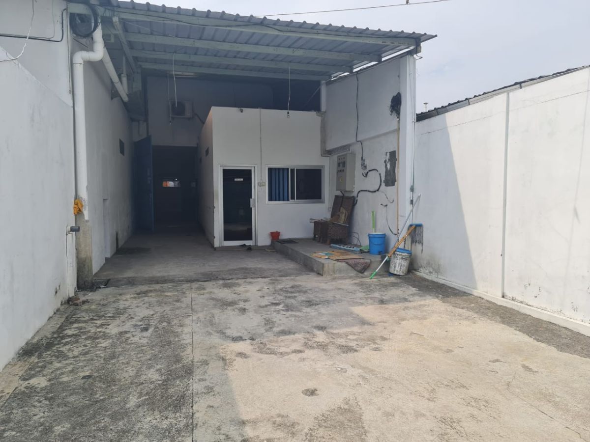 Gudang dan ruang usaha siap pakai eks konfeksi dan sablon di telukan grogol solo baru