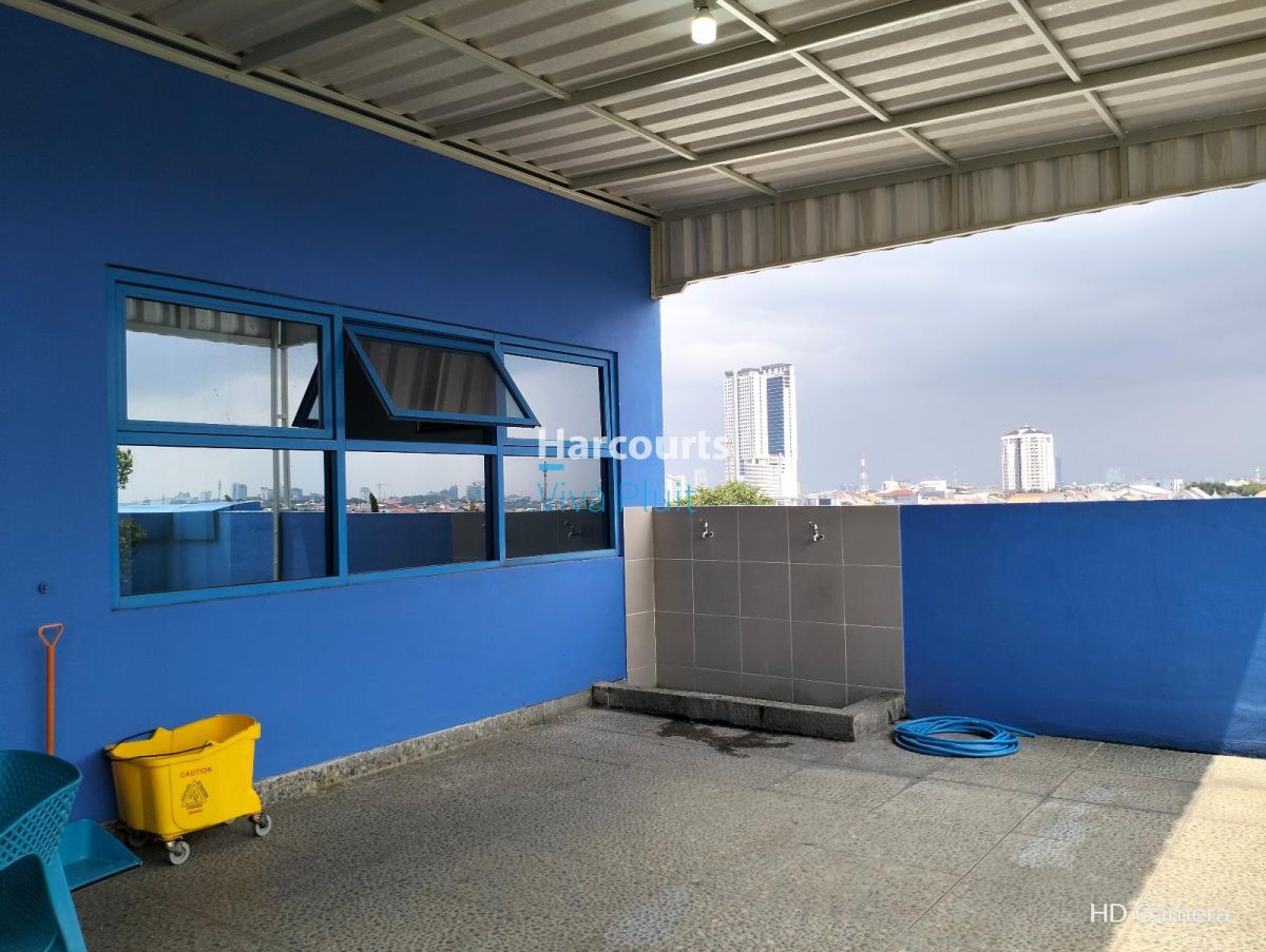 Dijual Cepat Gedung Kantor Siap Pakai di Jl. Prapen, Surabaya. - Foto 8