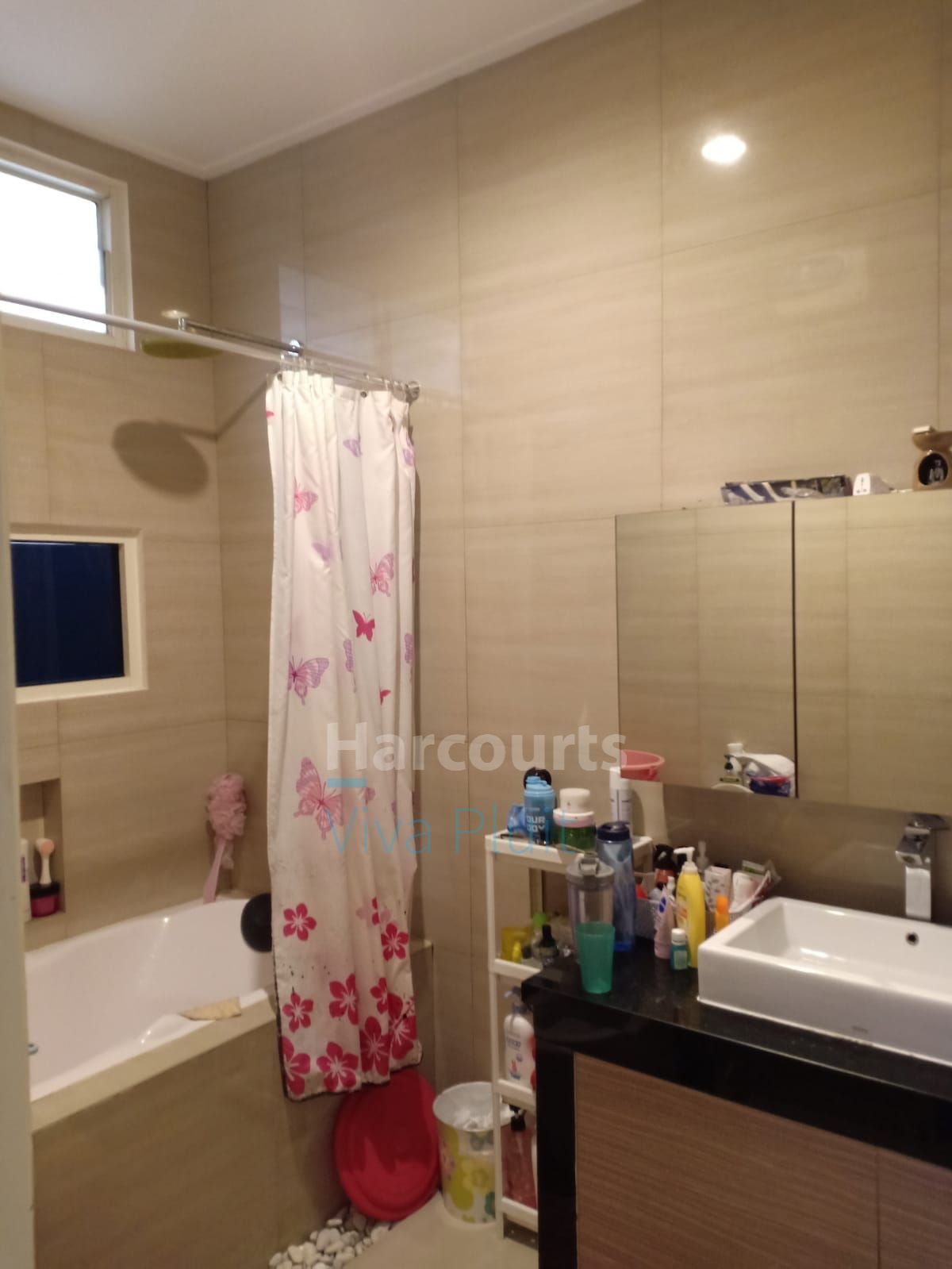 Dijual Rumah Golf Lake Residence,Cengkareng. Siap Huni Harga Nego - Foto 2