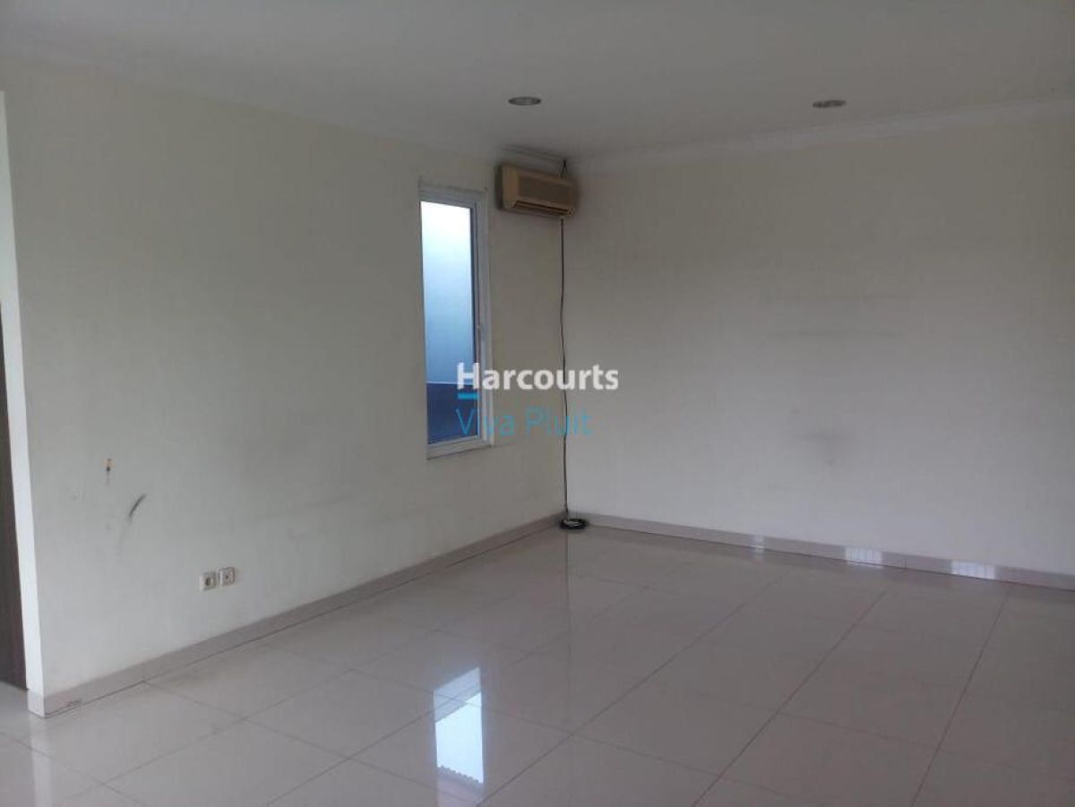 Dijual Rumah Komplek Billy Moon, Duren Sawit. Harga Murah Nego.