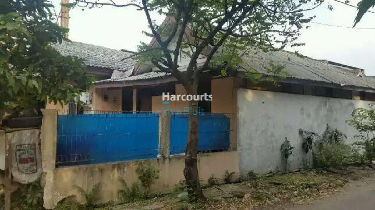 Dijual Rumah Hoek Komplek Duta Bandara Permai, Tangerang. Murah!