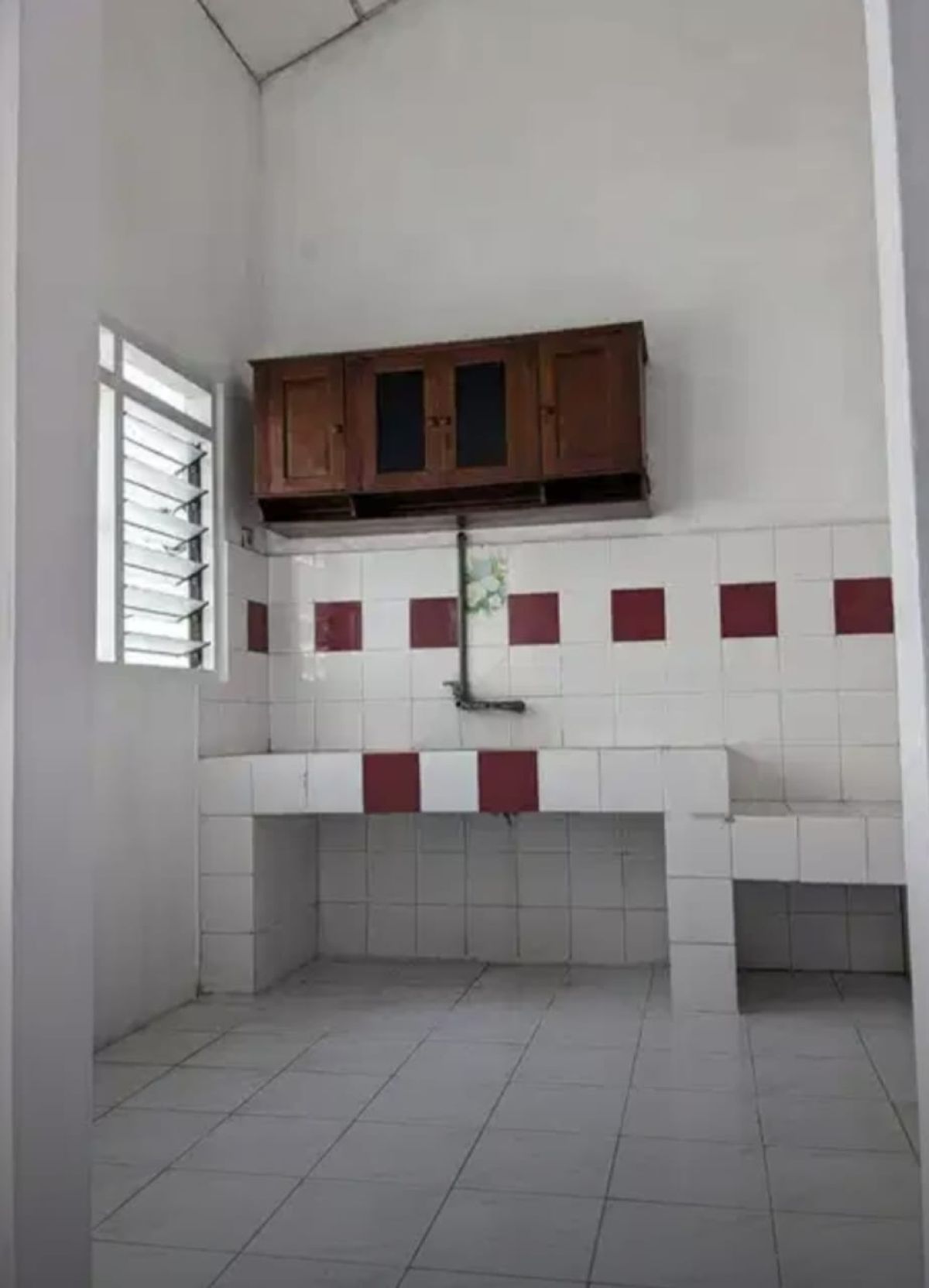 Rumah murah siap pakai di solo baru - Foto 2