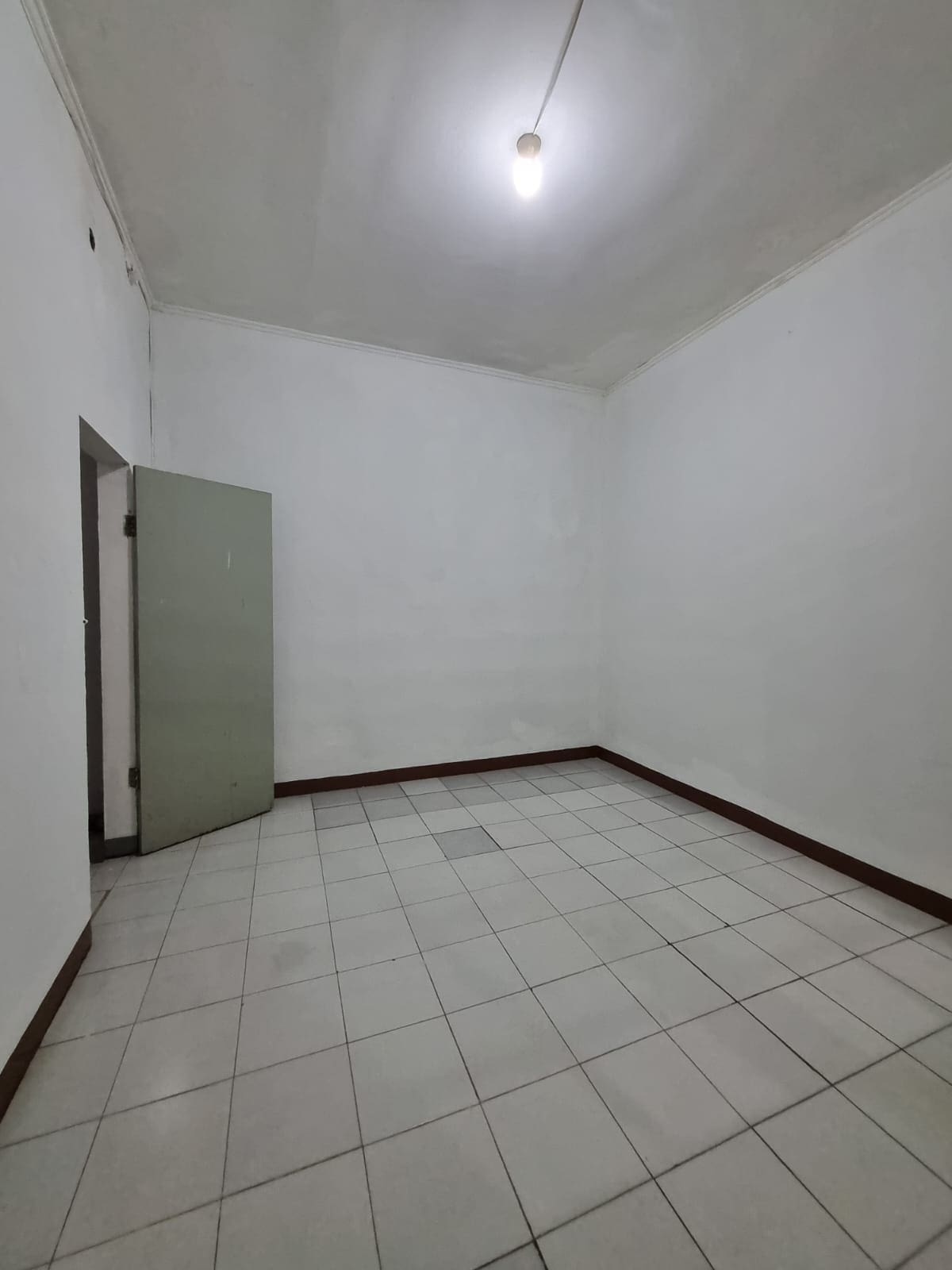 Sewa Cepat Rumah bisa untuk kantor, 5 KT + 2 KM di Tomang Jakarta Barat (NC) - Foto 3