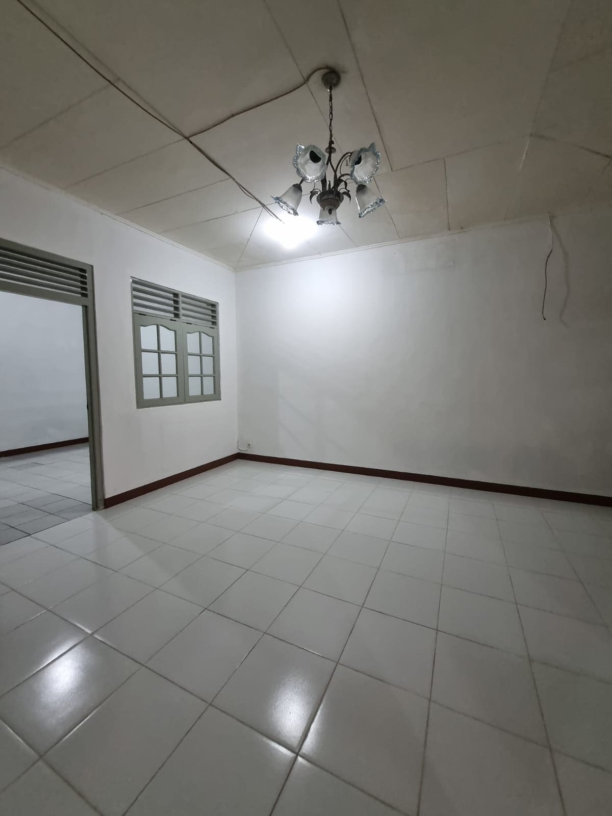 Sewa Cepat Rumah bisa untuk kantor, 5 KT + 2 KM di Tomang Jakarta Barat (NC) - Foto 4