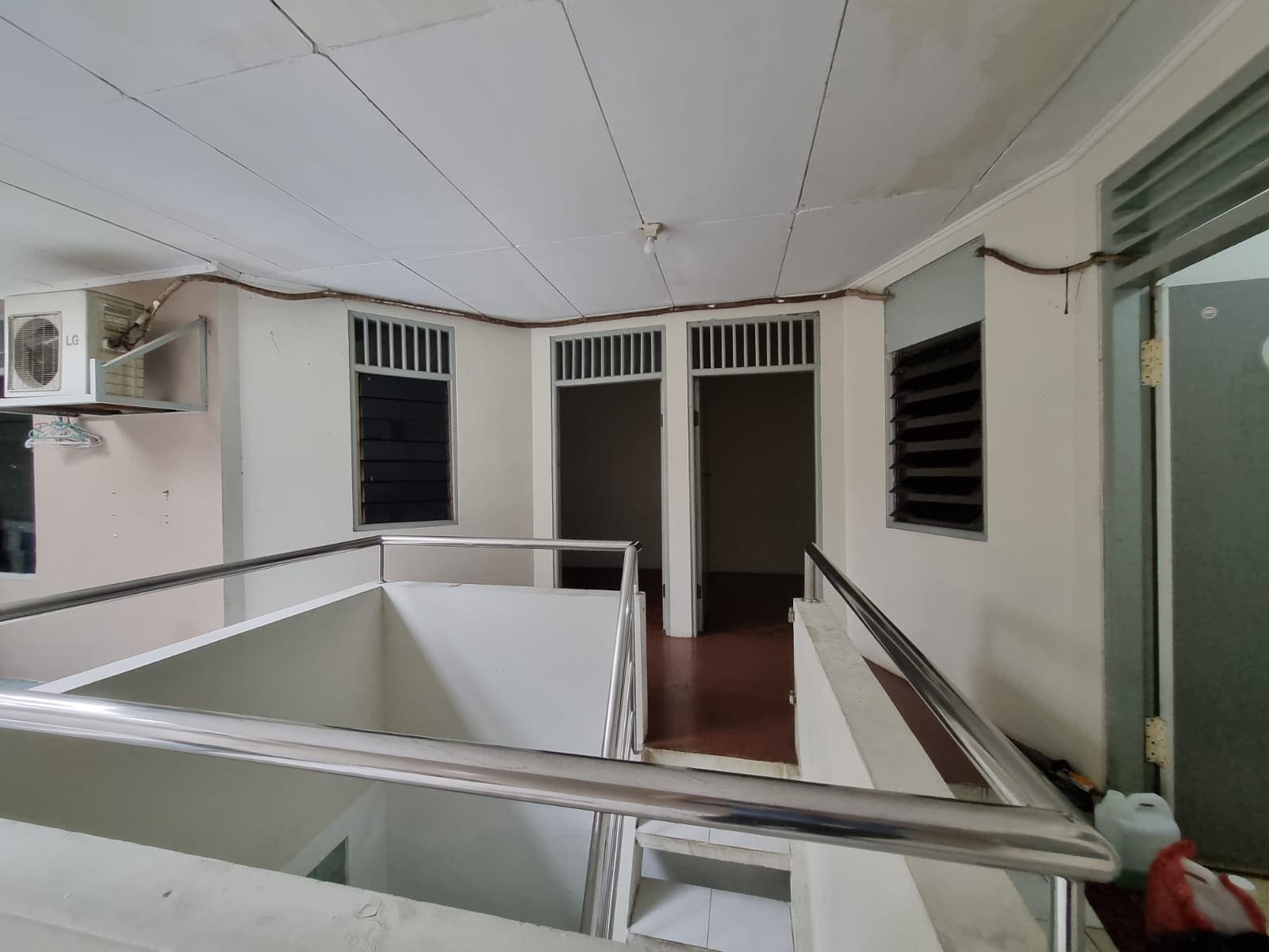 Sewa Cepat Rumah bisa untuk kantor, 5 KT + 2 KM di Tomang Jakarta Barat (NC) - Foto 6