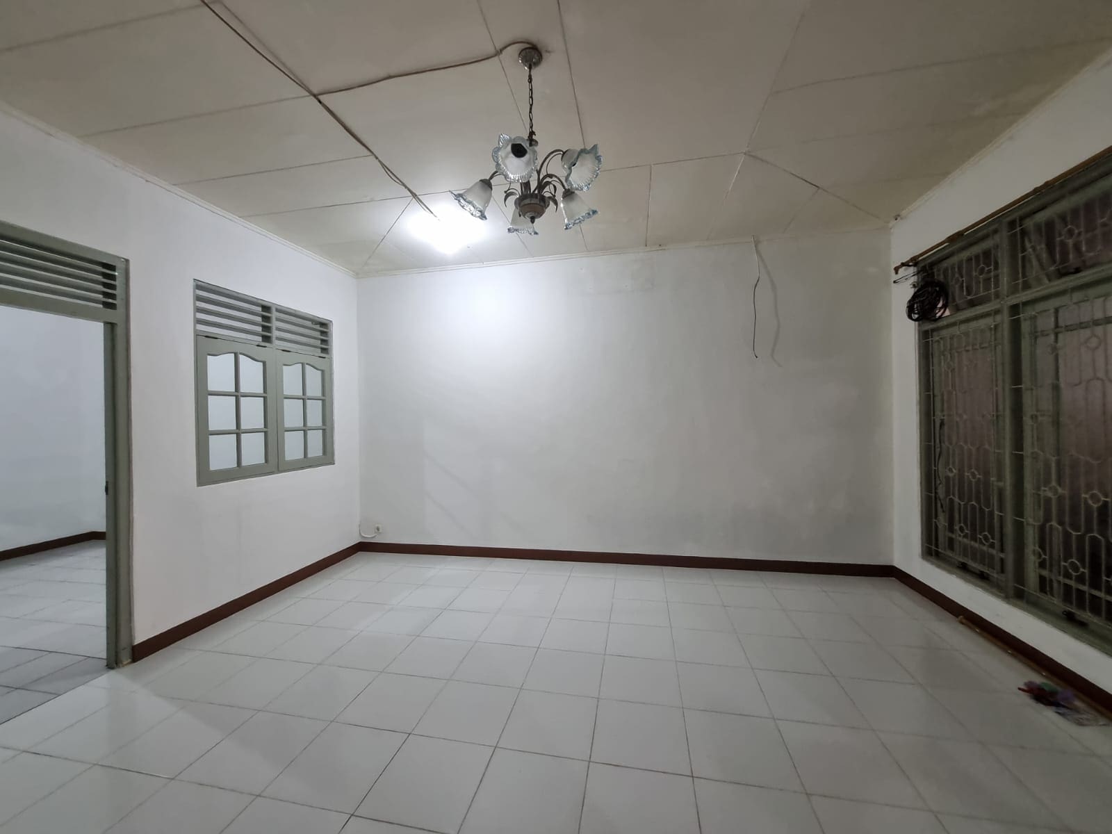 Sewa Cepat Rumah bisa untuk kantor, 5 KT + 2 KM di Tomang Jakarta Barat (NC) - Foto 7