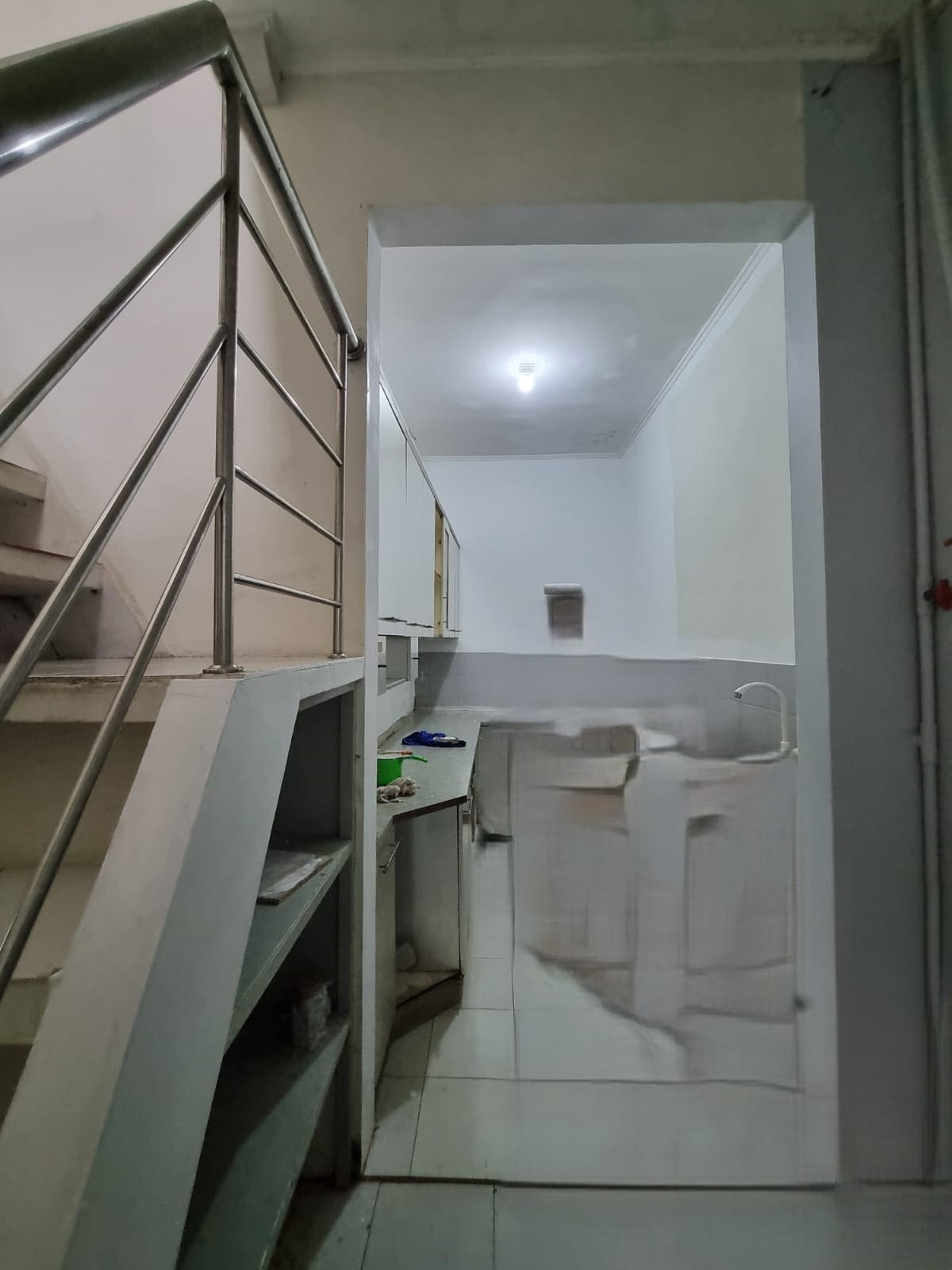 Sewa Cepat Rumah bisa untuk kantor, 5 KT + 2 KM di Tomang Jakarta Barat (NC) - Foto 14