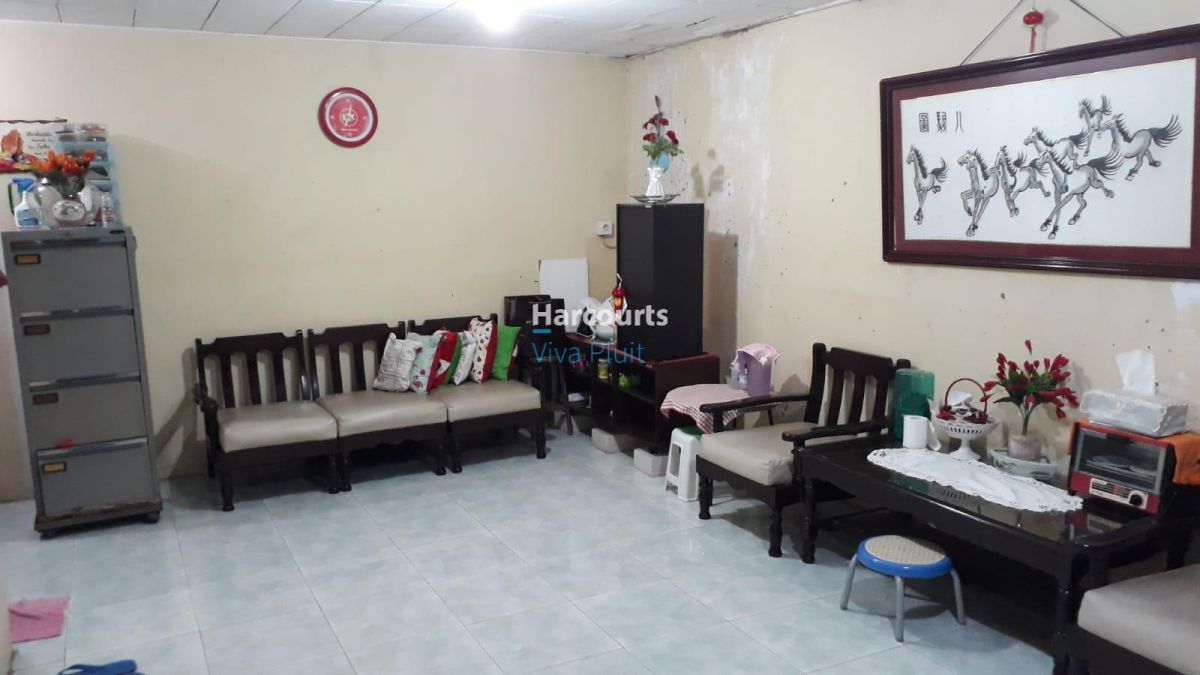 Dijual Cepat Rumah Tua Jl. Pluit Putra, Jakarta Utara. Hitung Tanah Saja.