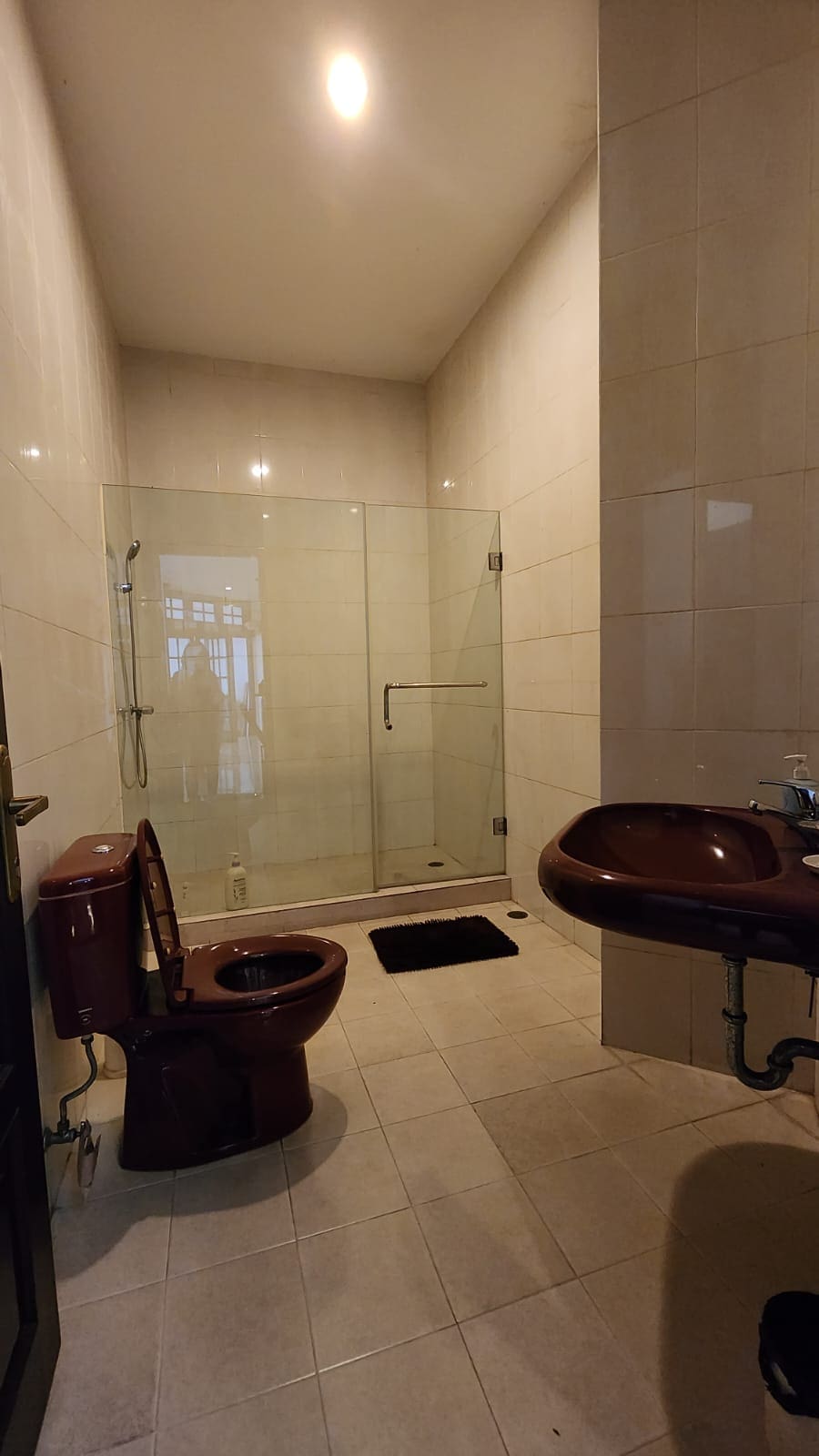 Jual Rumah lebar 14m di Jalan Besar Tomang, Grogol Petamburan, Jakarta Barat (RR) - Foto 3