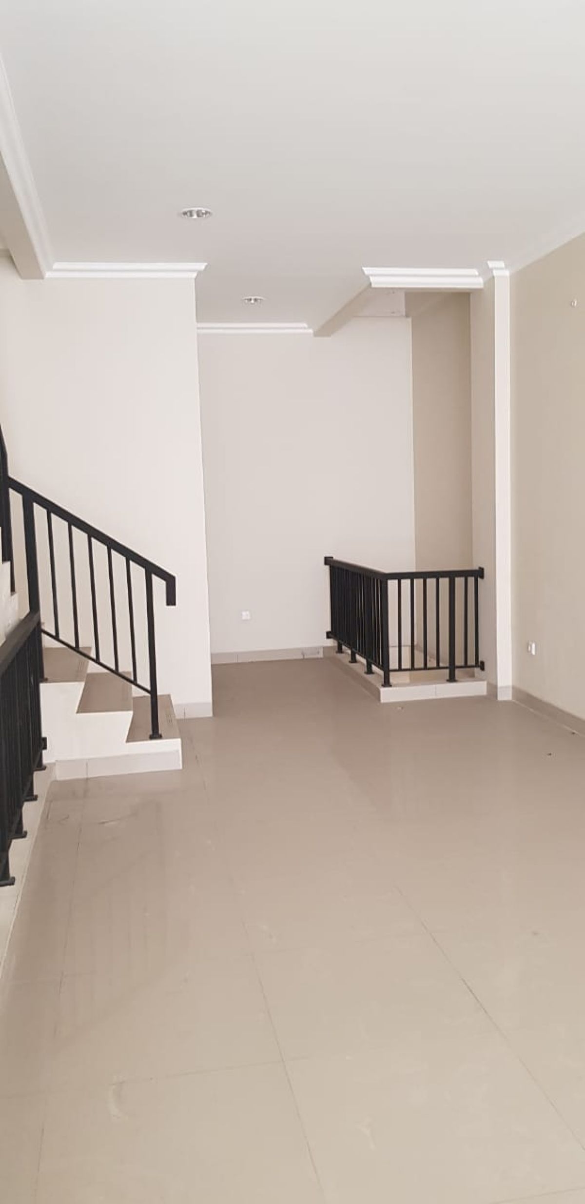 Dijual Cepat Ruko Crown Palace, Tebet. Siap Pakai Harga Murah.