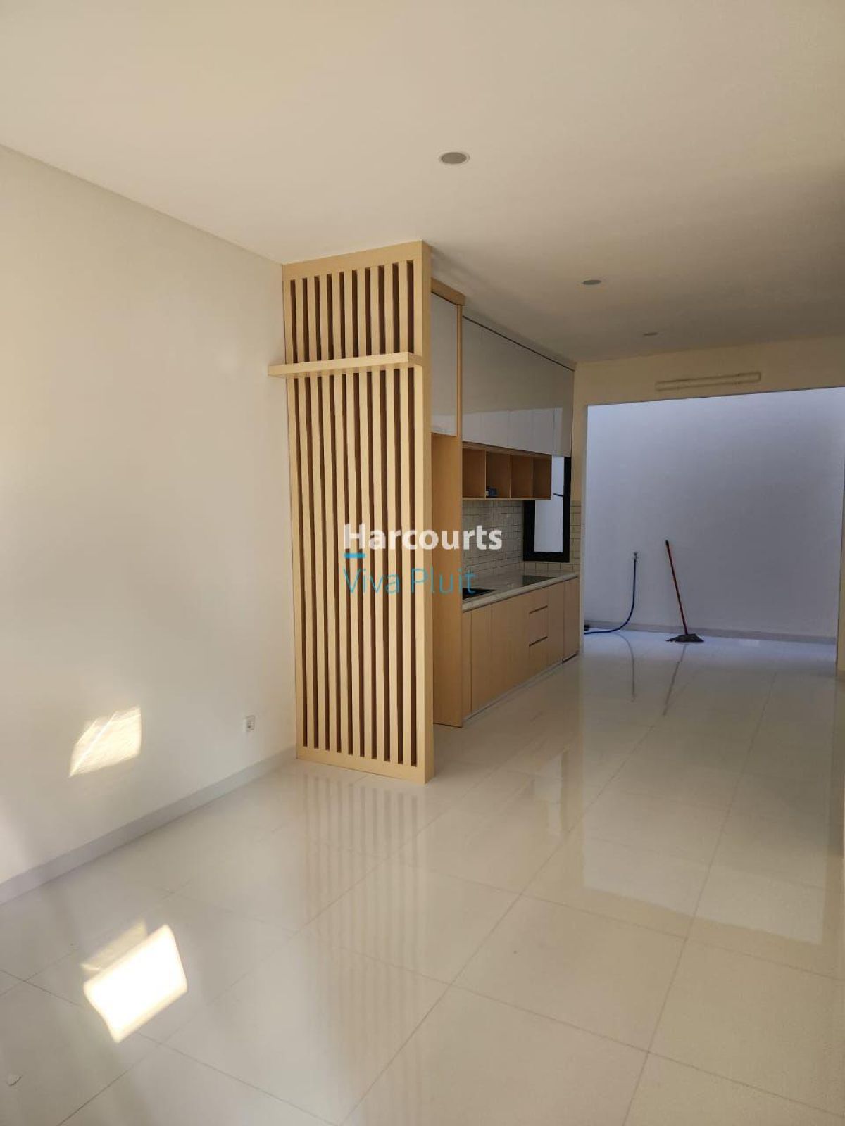 Disewakan Rumah di Danau Indah Sunter. Siap Huni Harga Nego.