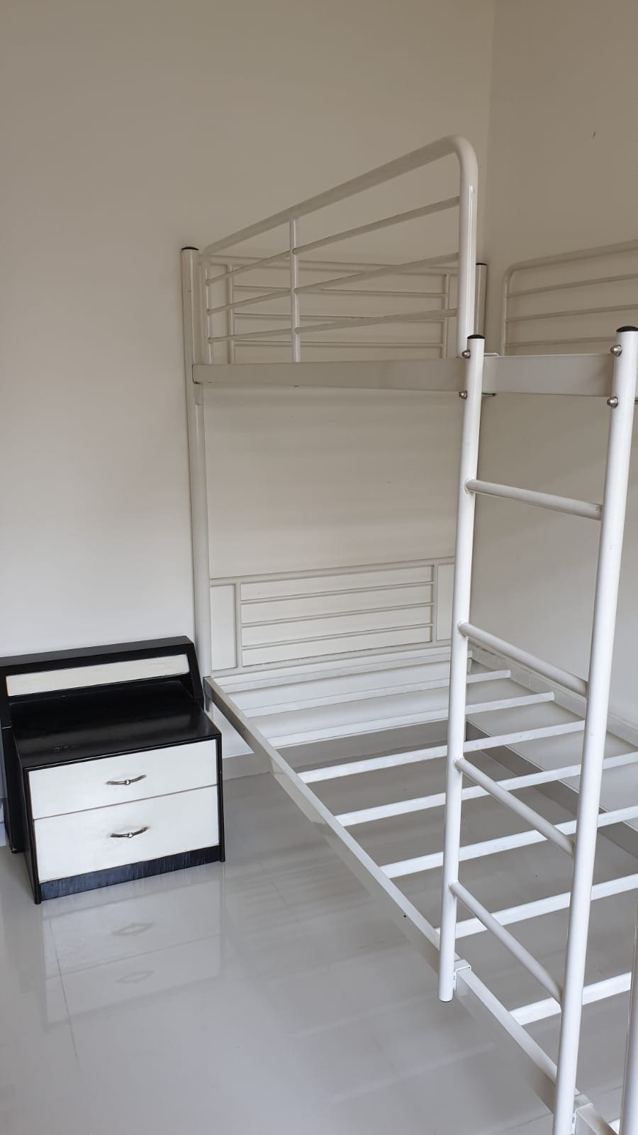 Sewa Rumah Suvarna Sutera Kondisi unfurnished di Tangerang (DI) - Foto 9