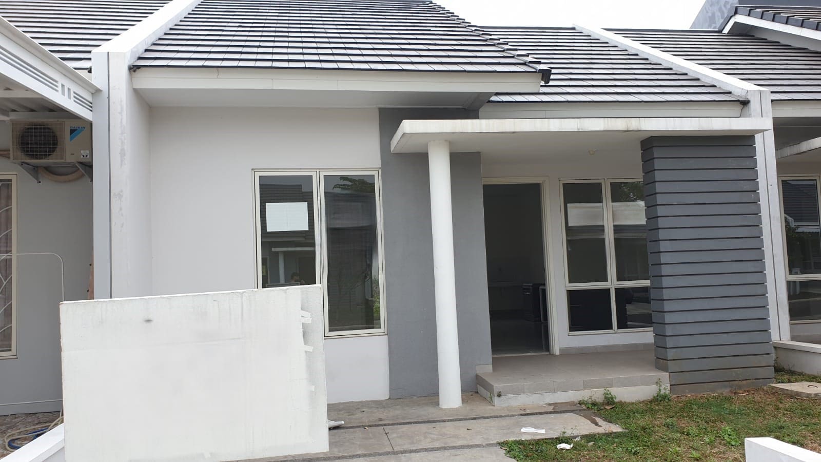 Sewa Rumah Suvarna Sutera Kondisi unfurnished di Tangerang (DI) - Foto 10