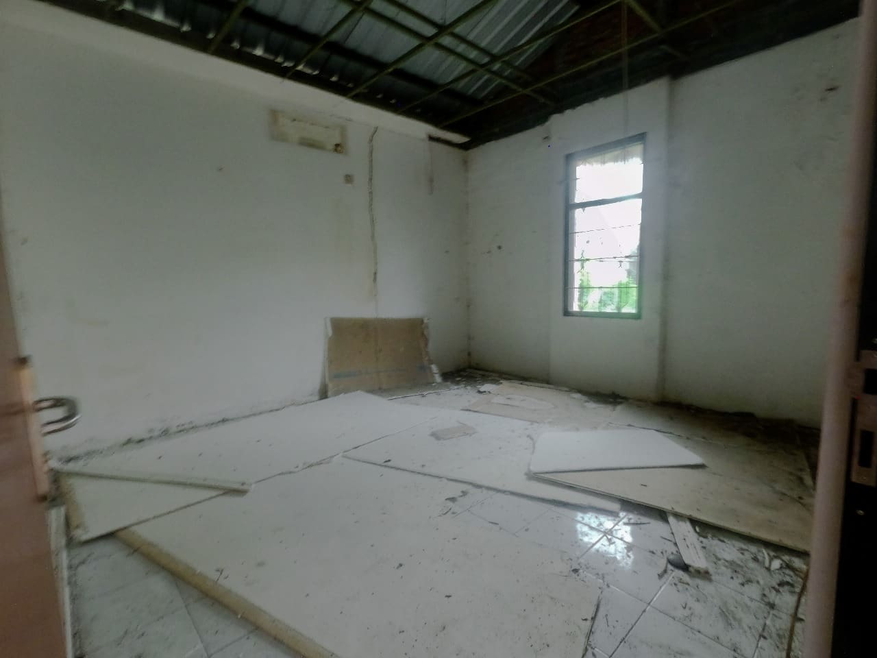 Disewa Gudang dan Kantor di Jalan Jend Sudirman Rangkas Bitung - Foto 13