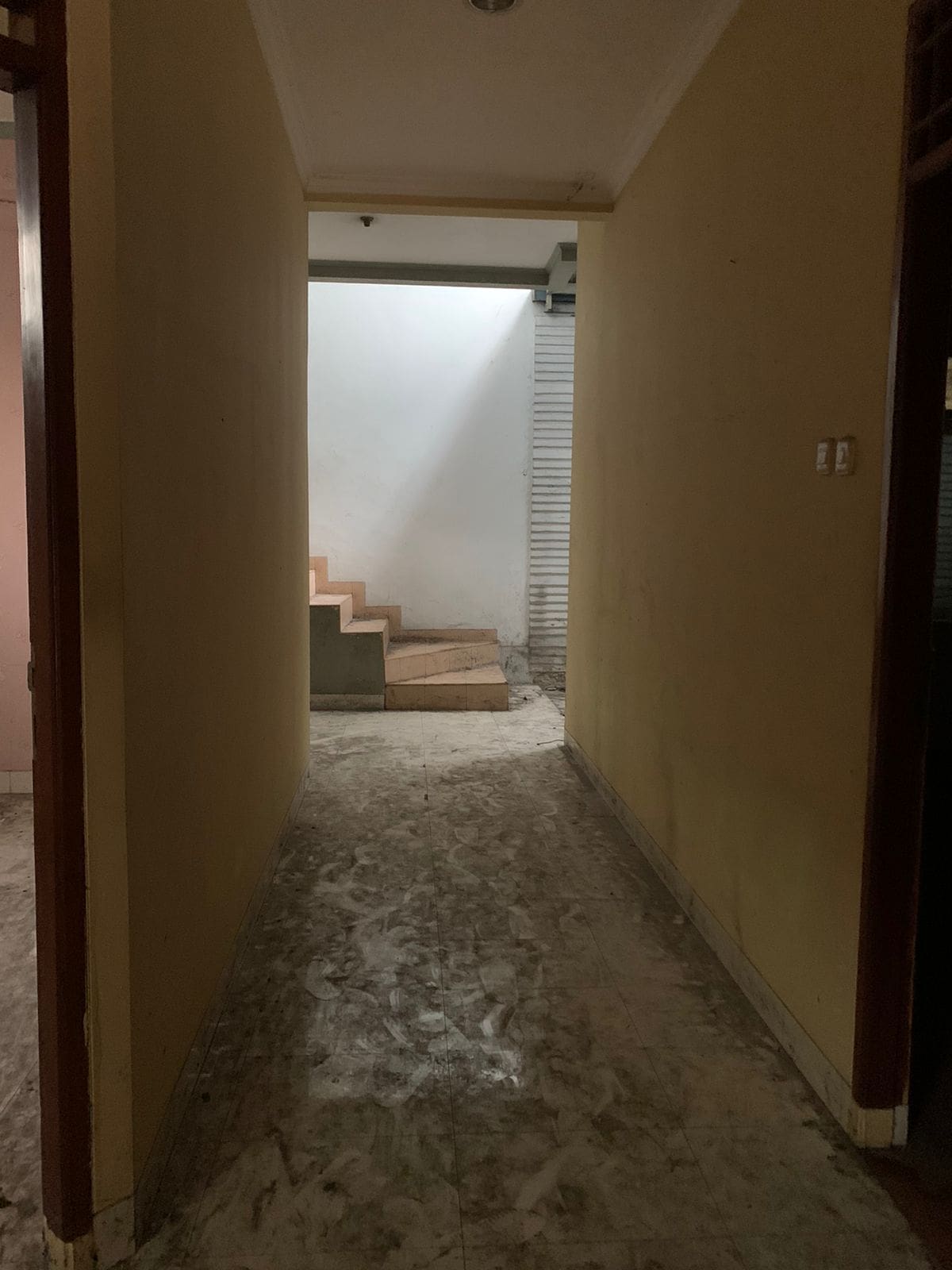 Dijual Rumah Murah Luas Bisa tempat Usaha di Pamulang, Tangerang Selatan - Foto 7