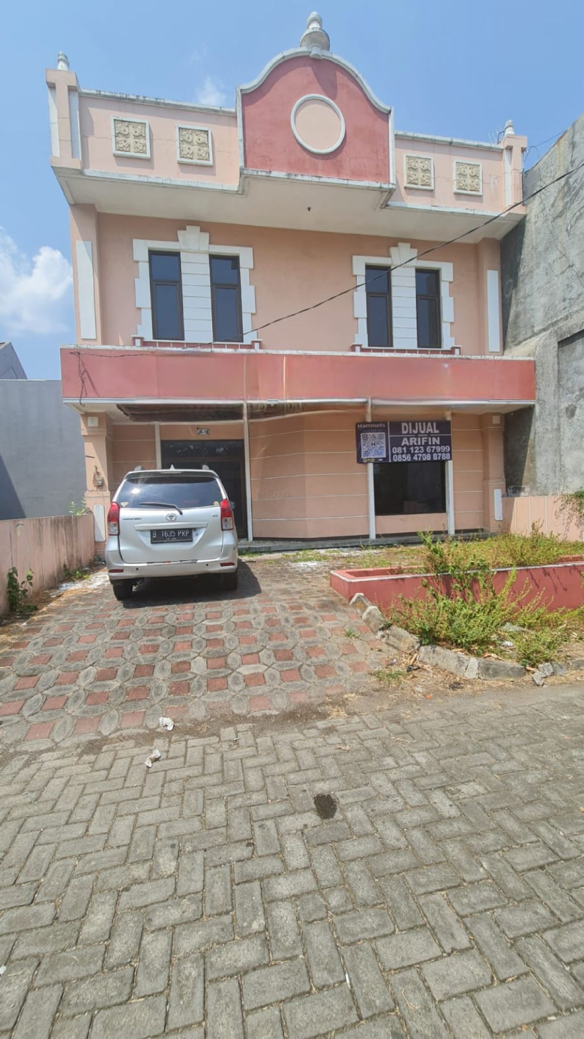 Rumah 2 lantai pusat kota solo baru