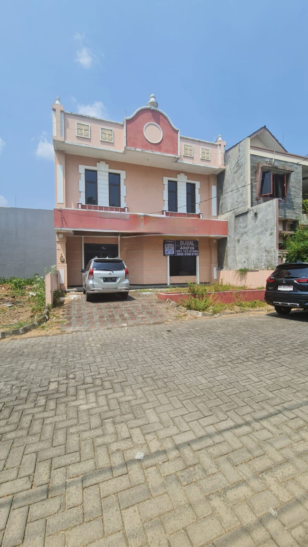Rumah 2 lantai pusat kota solo baru - Foto 2