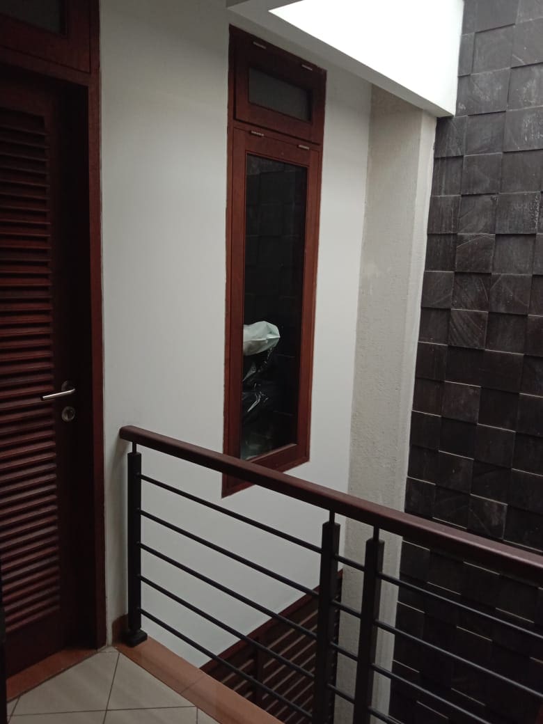 Dijual rumah di pisok sektor 5 Bintaro Jaya Tangerang Selatan - Foto 2