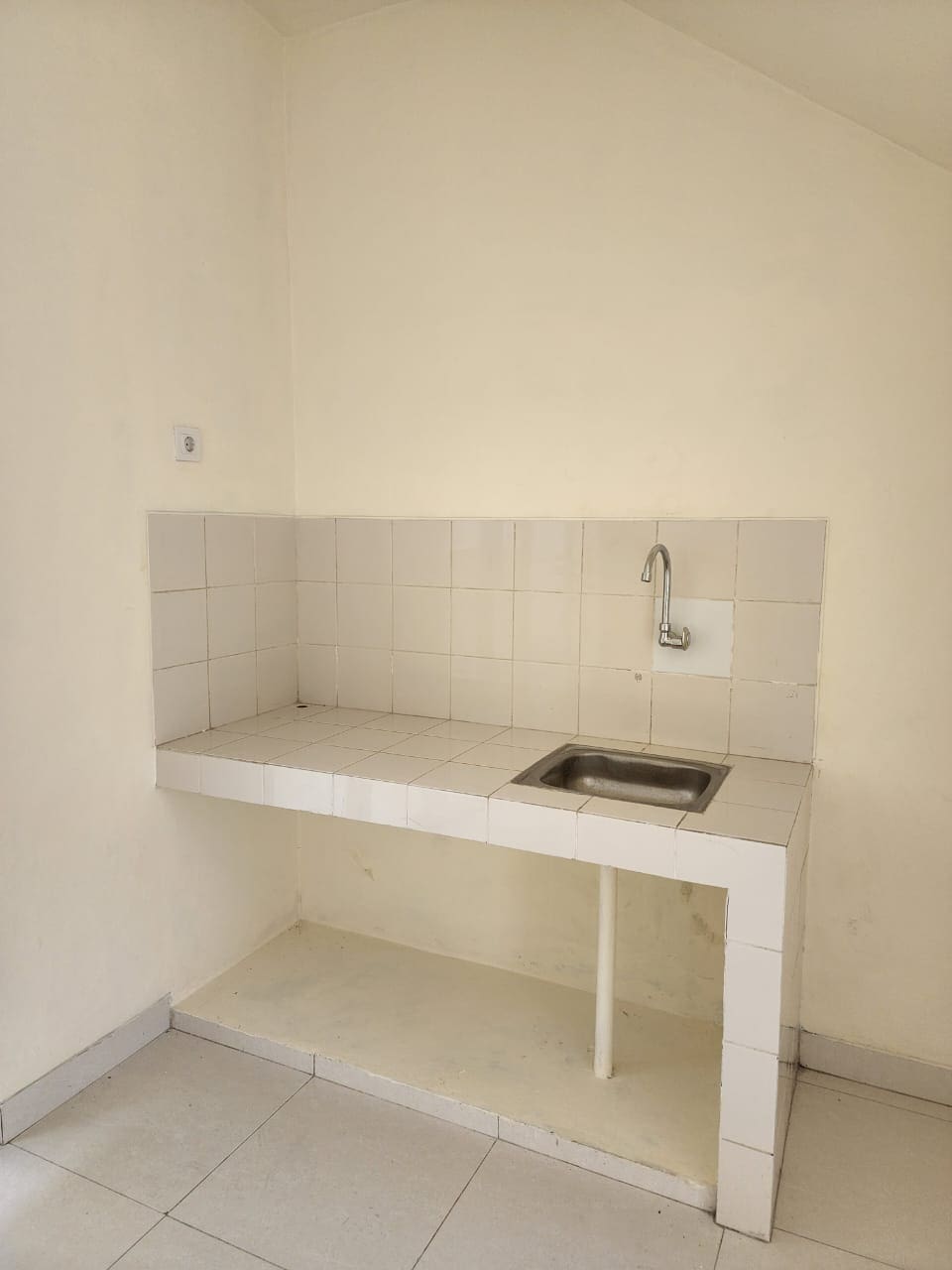 Turun Harga rumah siap huni di Bukit Cimanggu City Bogor - Foto 5