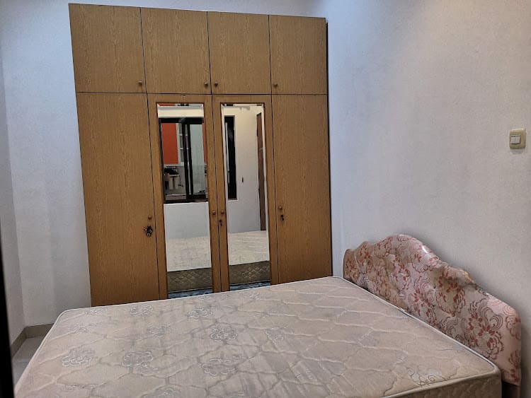 Sewa Cepat Rumah 3 lantai di Jelambar Jakarta Barat (EF) - Foto 9