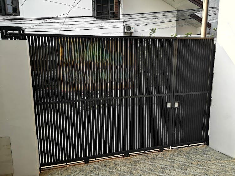Sewa Cepat Rumah 3 lantai di Jelambar Jakarta Barat (EF) - Foto 12