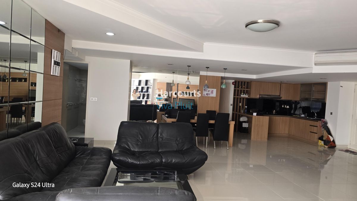 Jual Apartemen Taman Anggrek, Jakarta Barat. Furnished Siap Huni