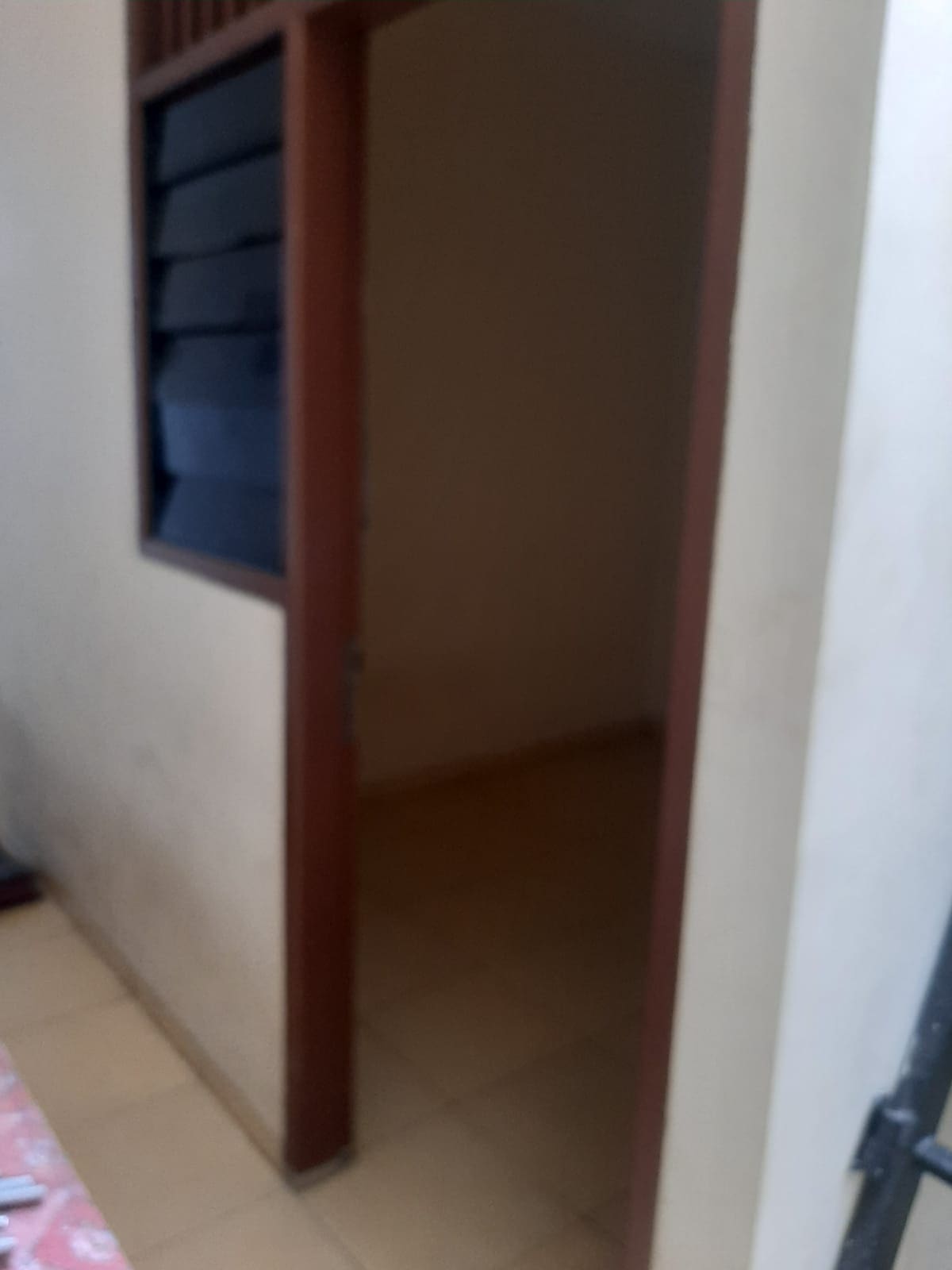 Sewa Ruko 3 lantai di daerah Latumenten Grogol Jakarta Barat (EF) - Foto 4