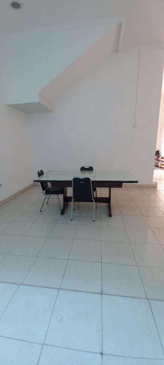Jual Cepat Rumah 2,5 lantai di Tomang Grogol Petamburan Jakarta Barat (ID) - Foto 3
